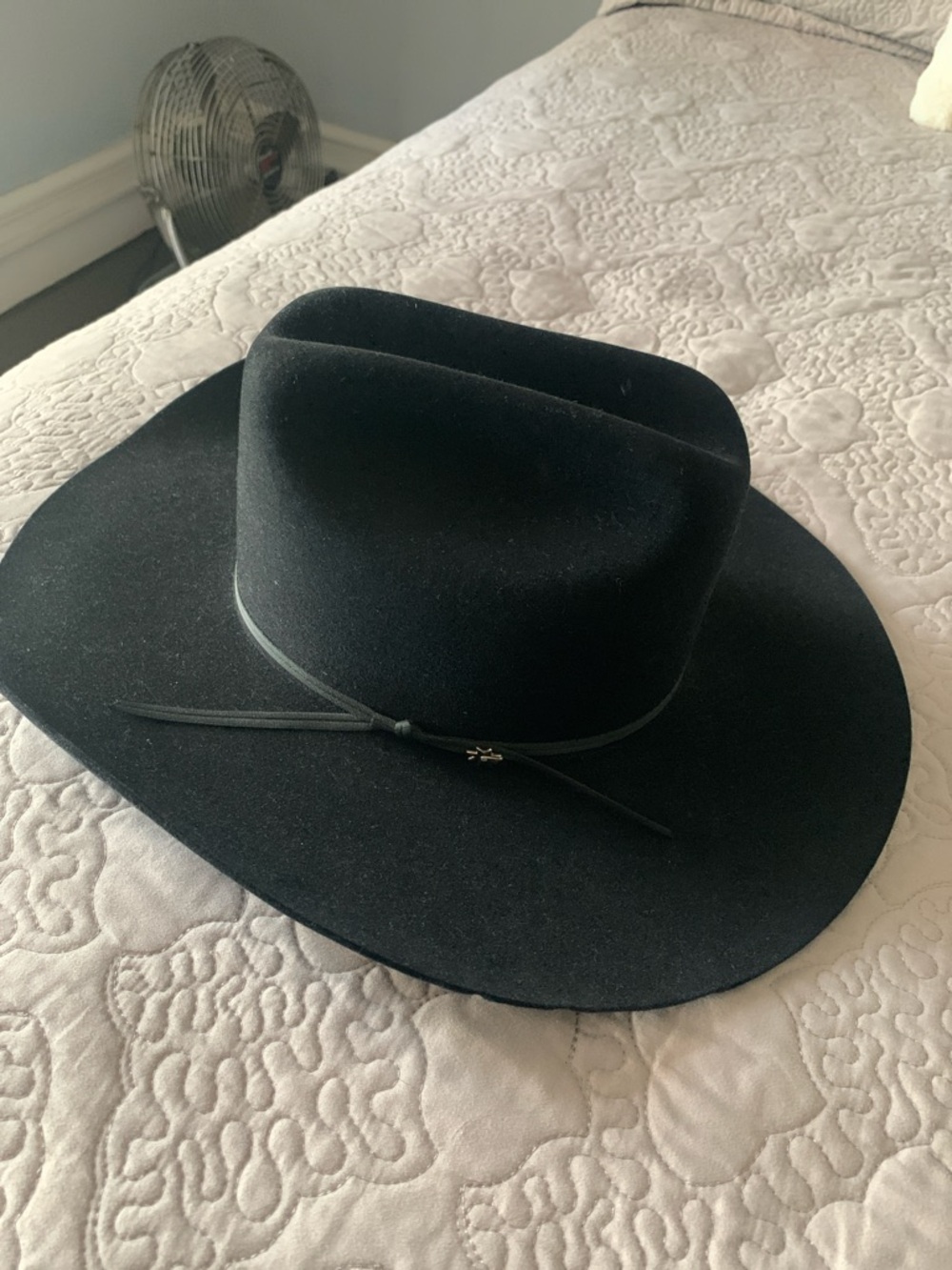 Men's Black Felt Western Hat with Decorative Band